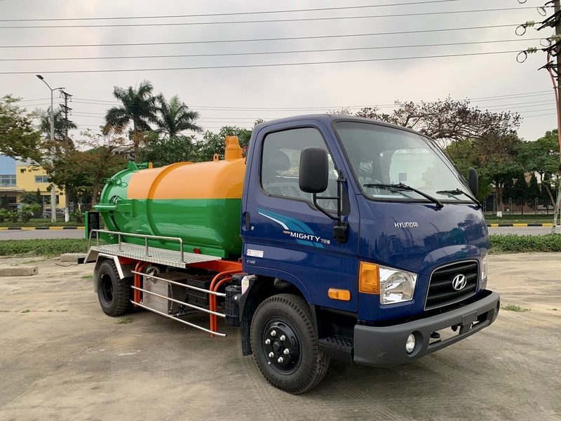 hút bể phốt không đục phá bình dương